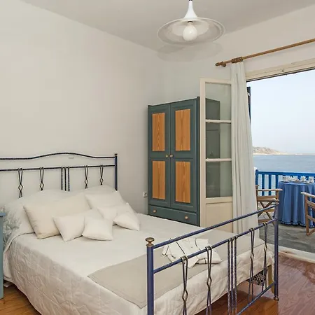 Sea Front Villa Naousa (Paros)